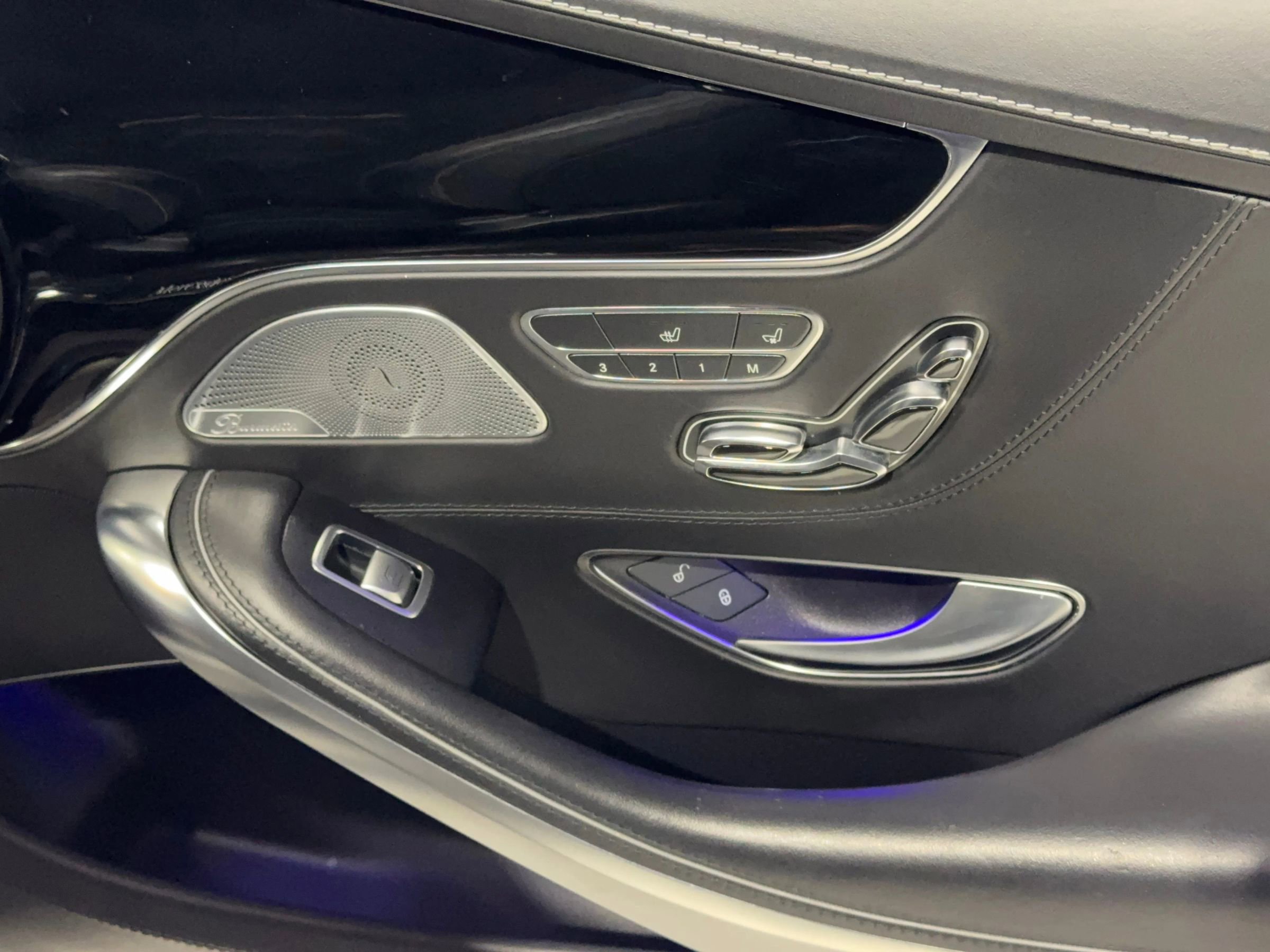 Used 2015 Mercedes-Benz S 550 S 550 4MATIC Coupe 2D image 27