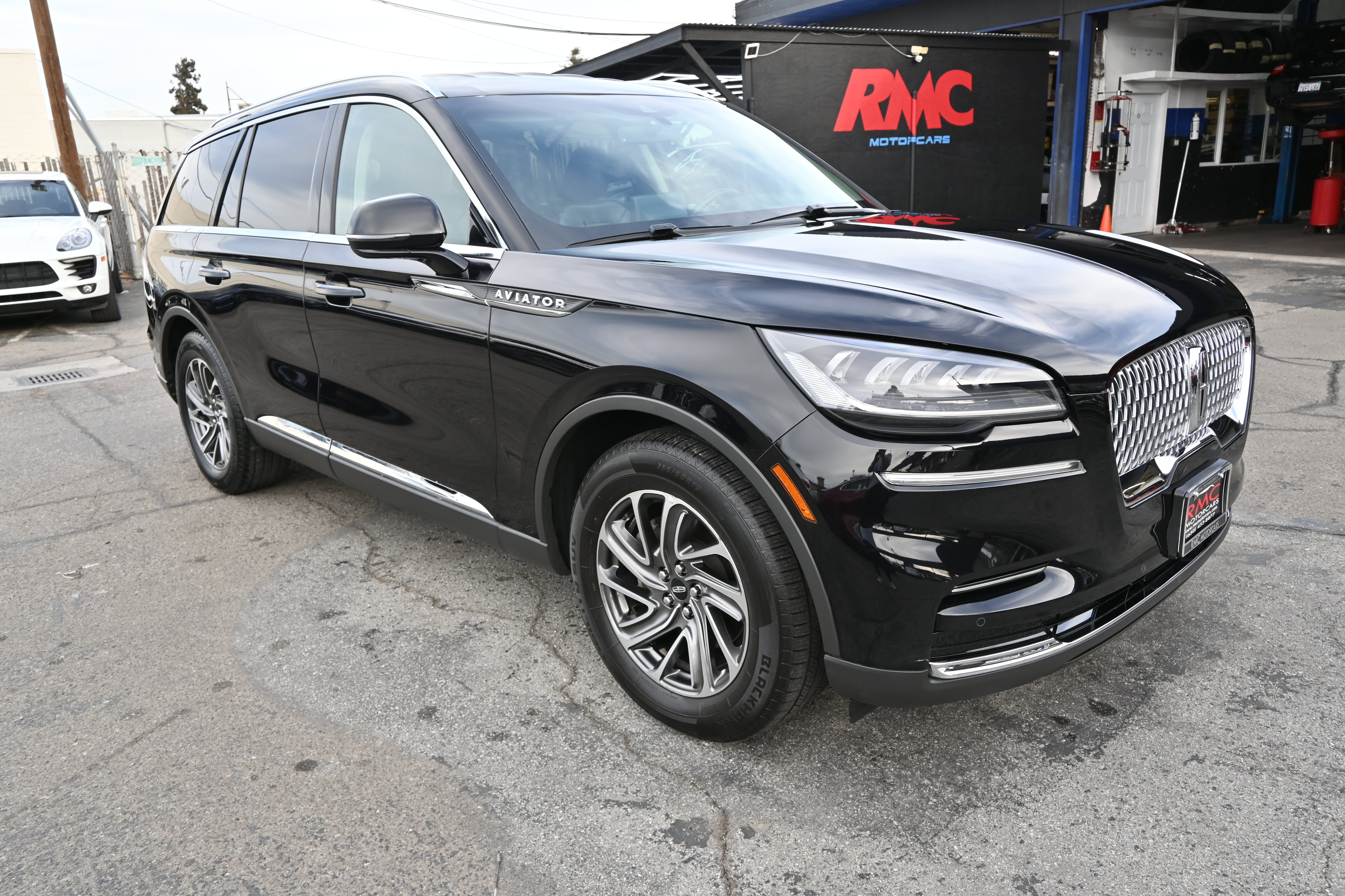 Used 2022 Lincoln Aviator 2WD image 6