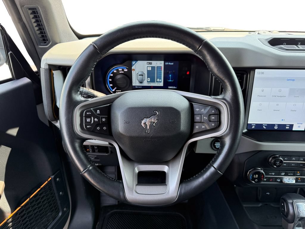 Used 2023 Ford Bronco Badlands AWD/4WD image 12