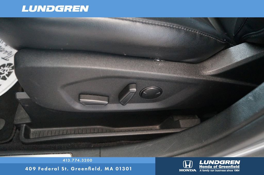 Used 2022 Ford Edge Titanium image 12