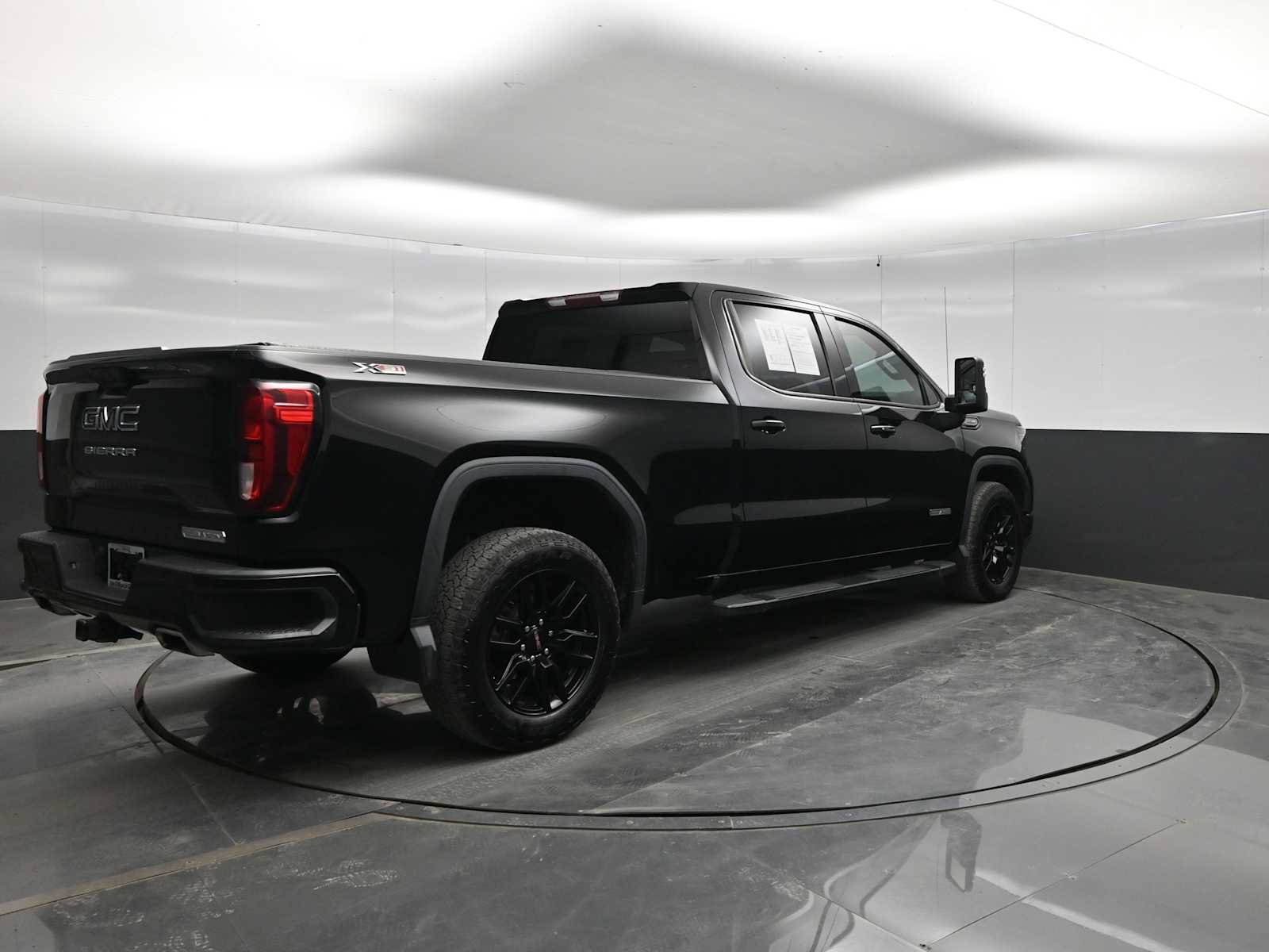 Used 2023 GMC Sierra 1500 Elevation AWD/4WD image 7
