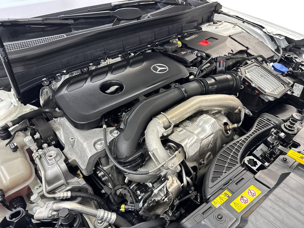 Used 2025 Mercedes-Benz GLB 250 4MATIC image 75