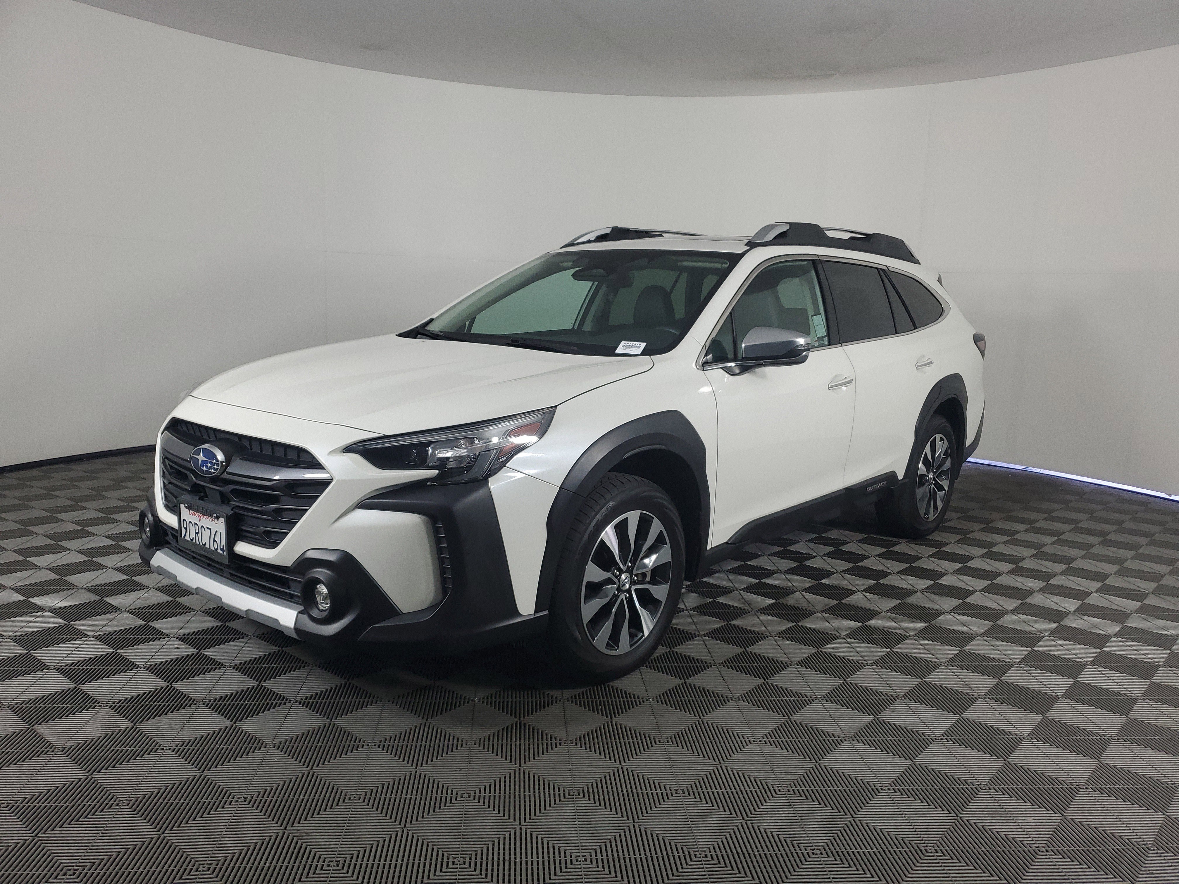 Used 2023 Subaru Outback Touring w/ Tech Package 2 image 8