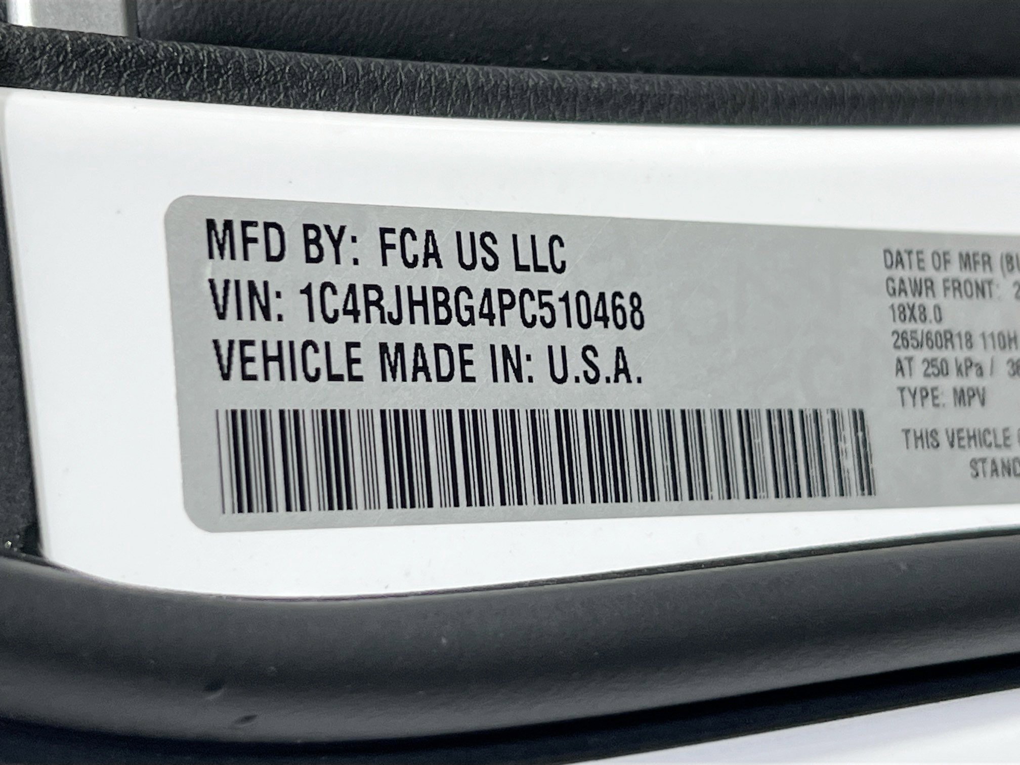 Used 2023 Jeep Grand Cherokee Limited AWD/4WD image 32