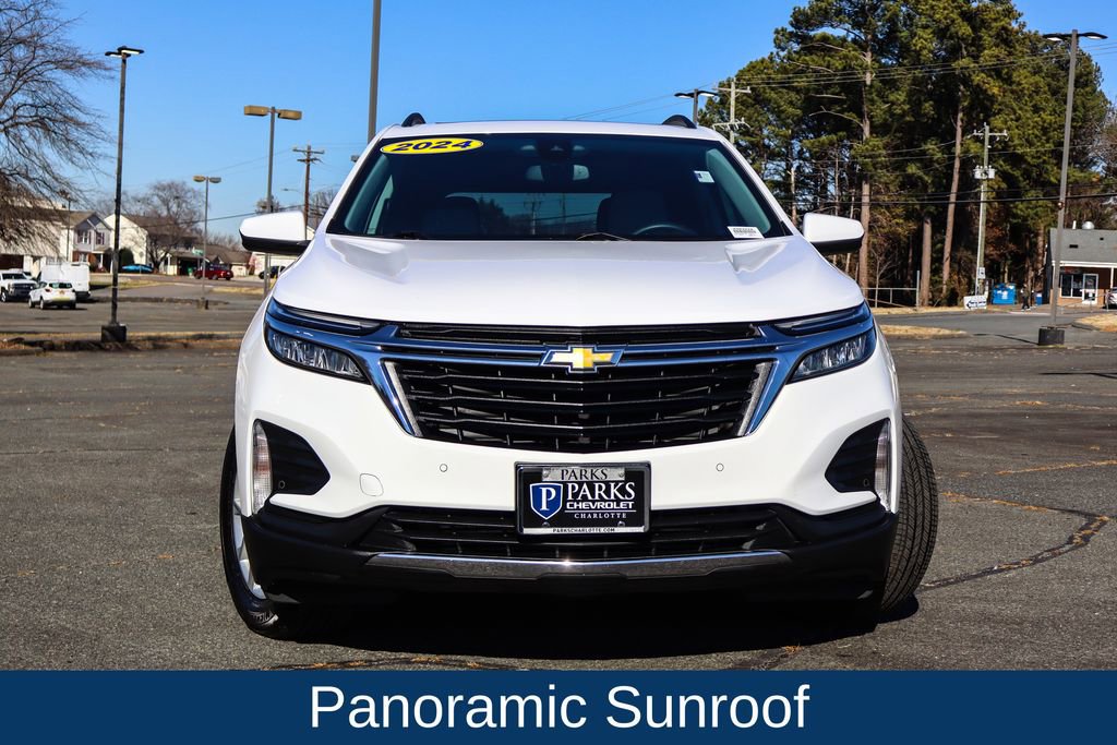 Used 2024 Chevrolet Equinox LT image 2