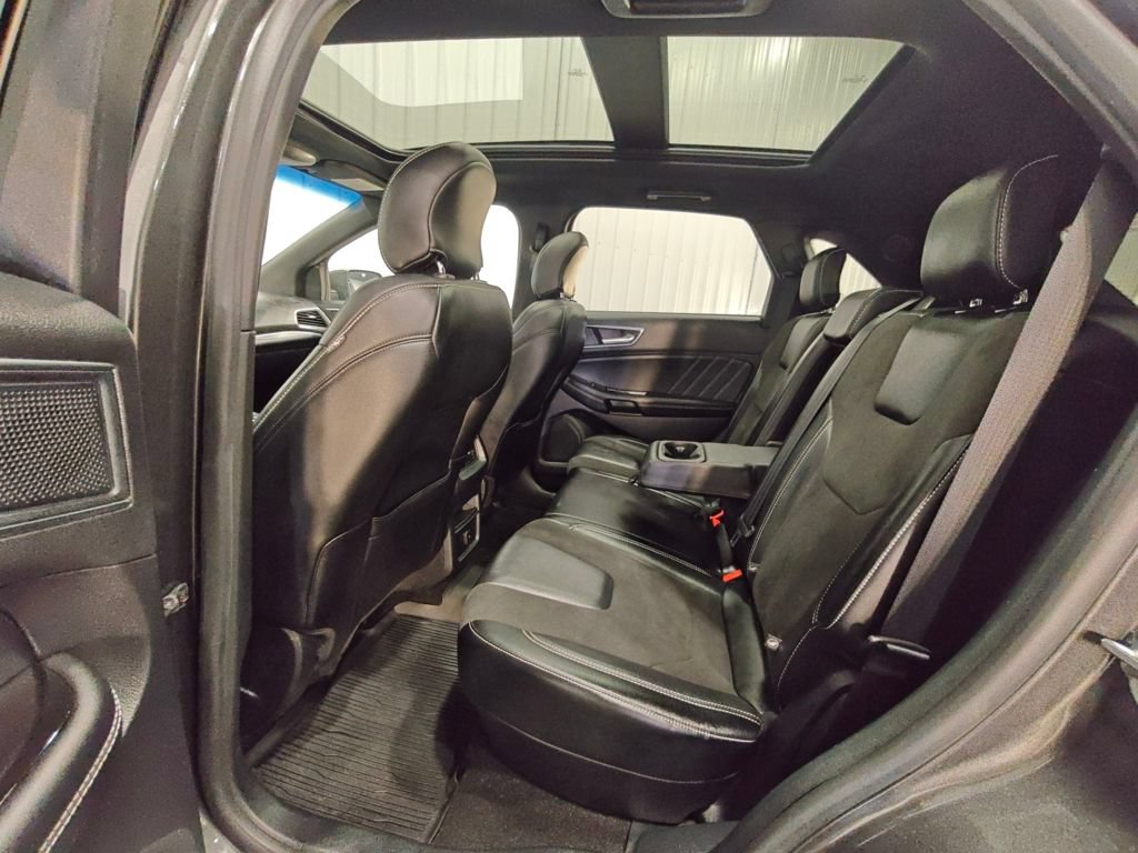 Used 2019 Ford Edge ST w/ Cold Weather Package AWD/4WD image 33