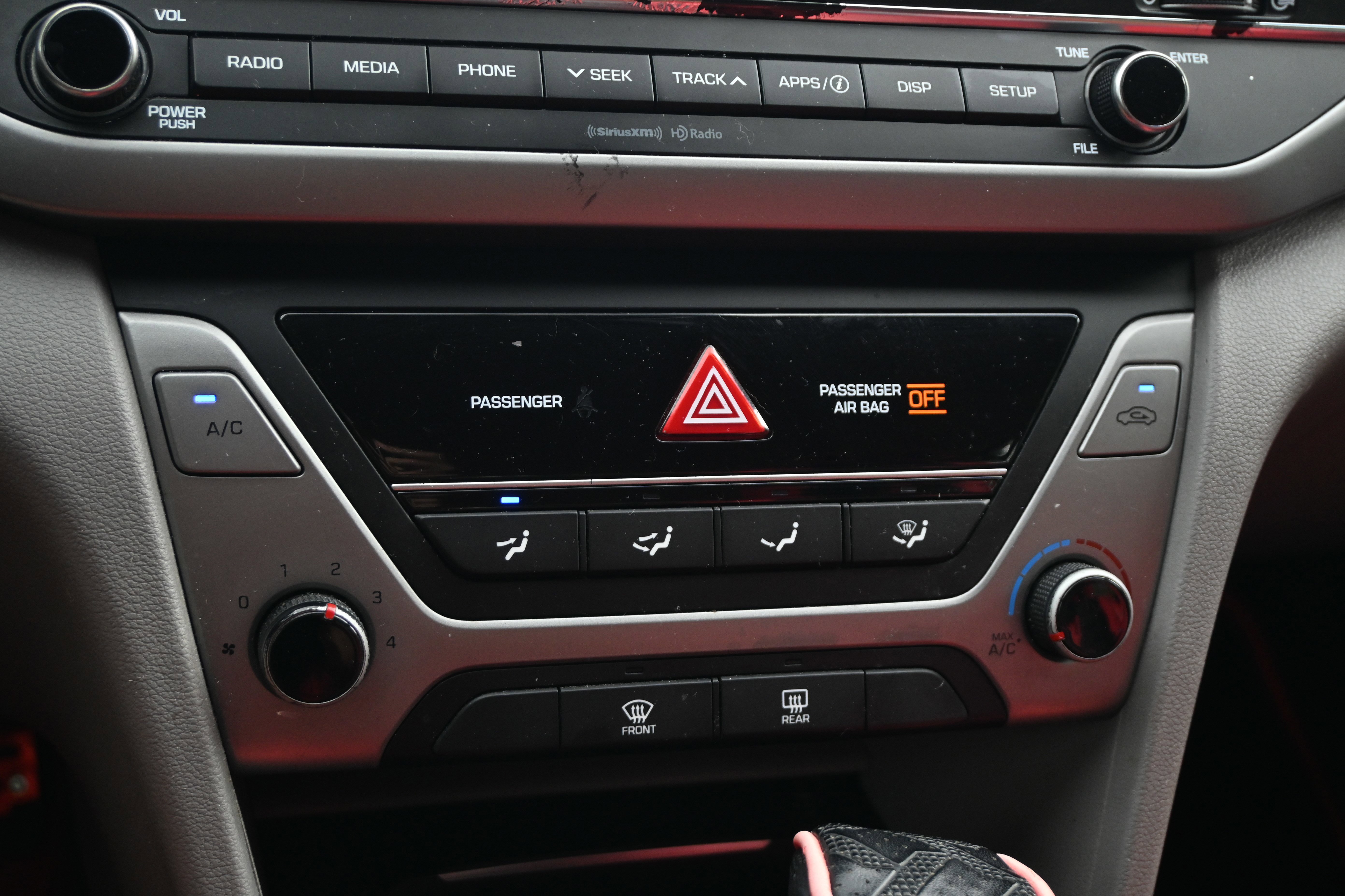 Used 2018 Hyundai Elantra SEL FWD image 16