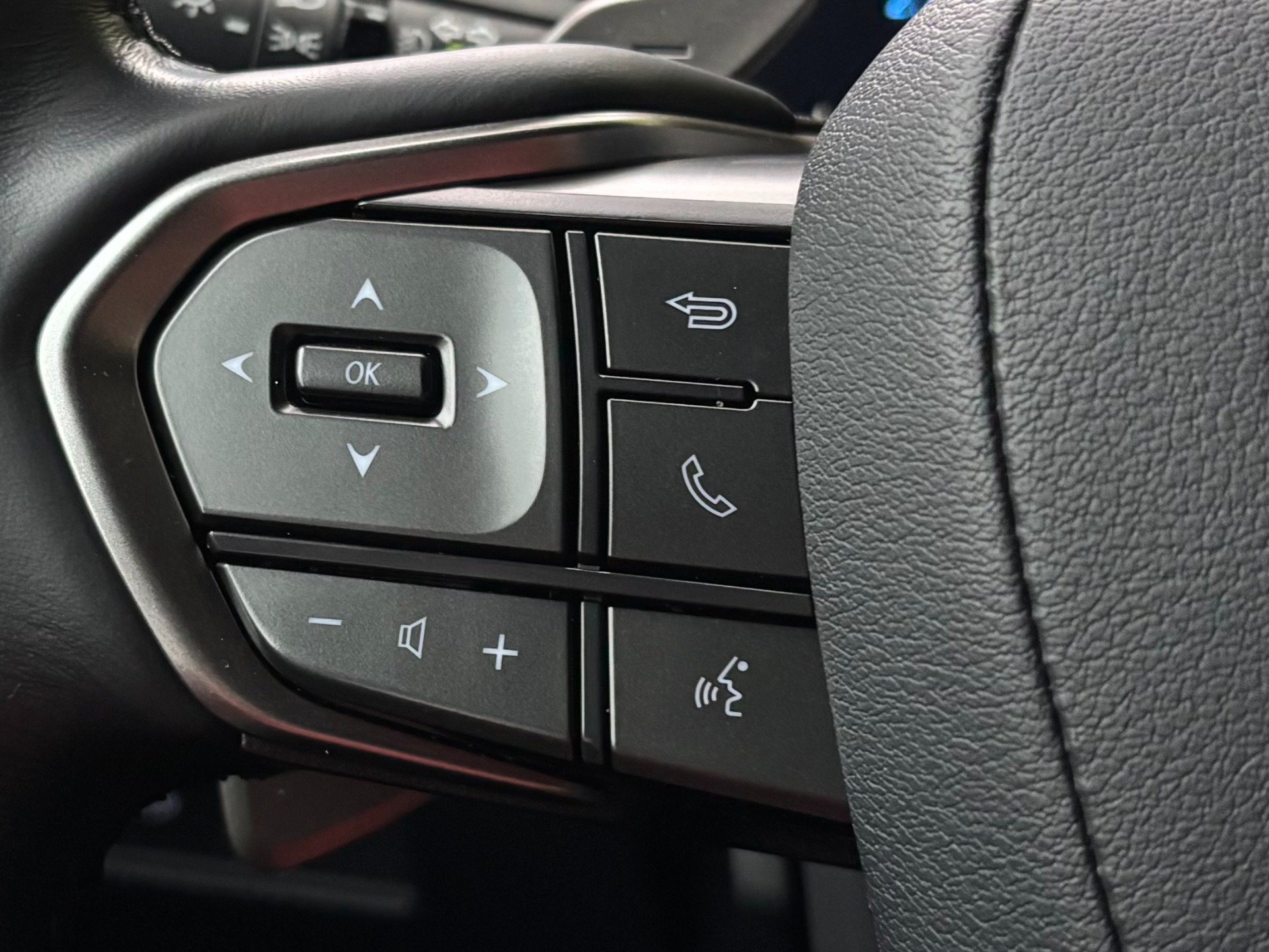 Used 2024 Lexus GX 550 w/ Accessory Package (Z1) AWD/4WD image 53