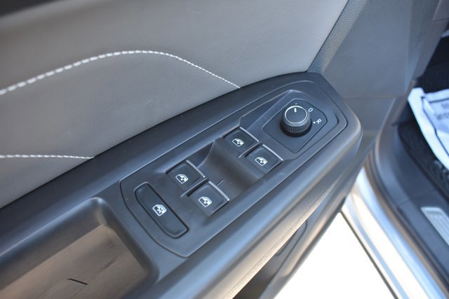 Used 2022 Volkswagen Atlas Cross Sport SE image 13