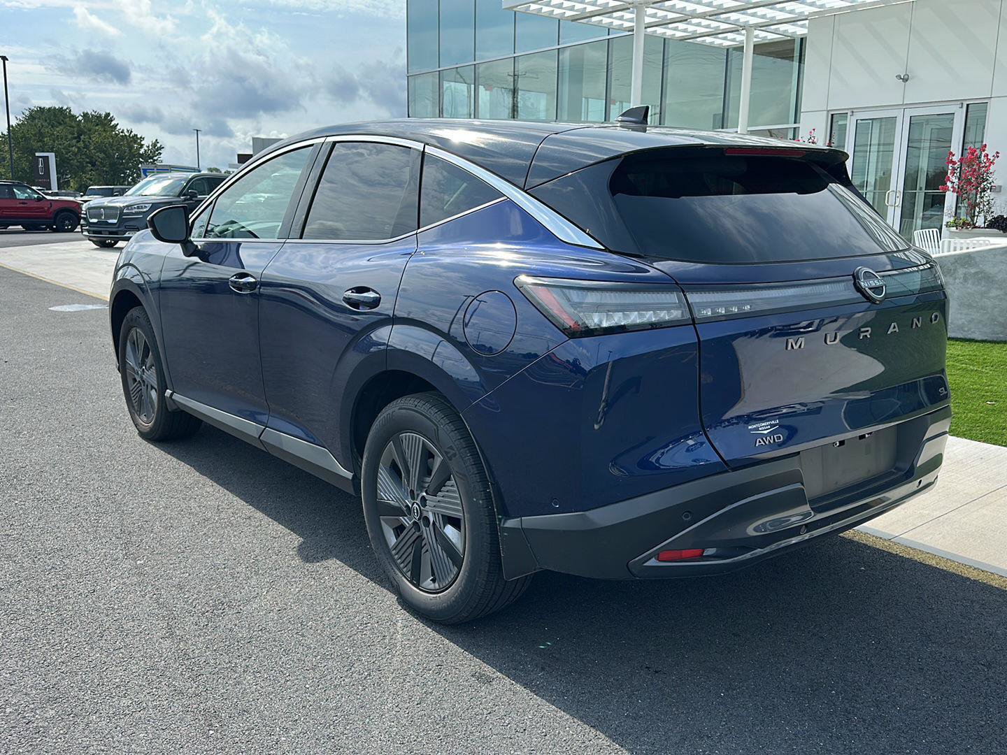 Used 2025 Nissan Murano SL w/ Cargo Package AWD/4WD image 7