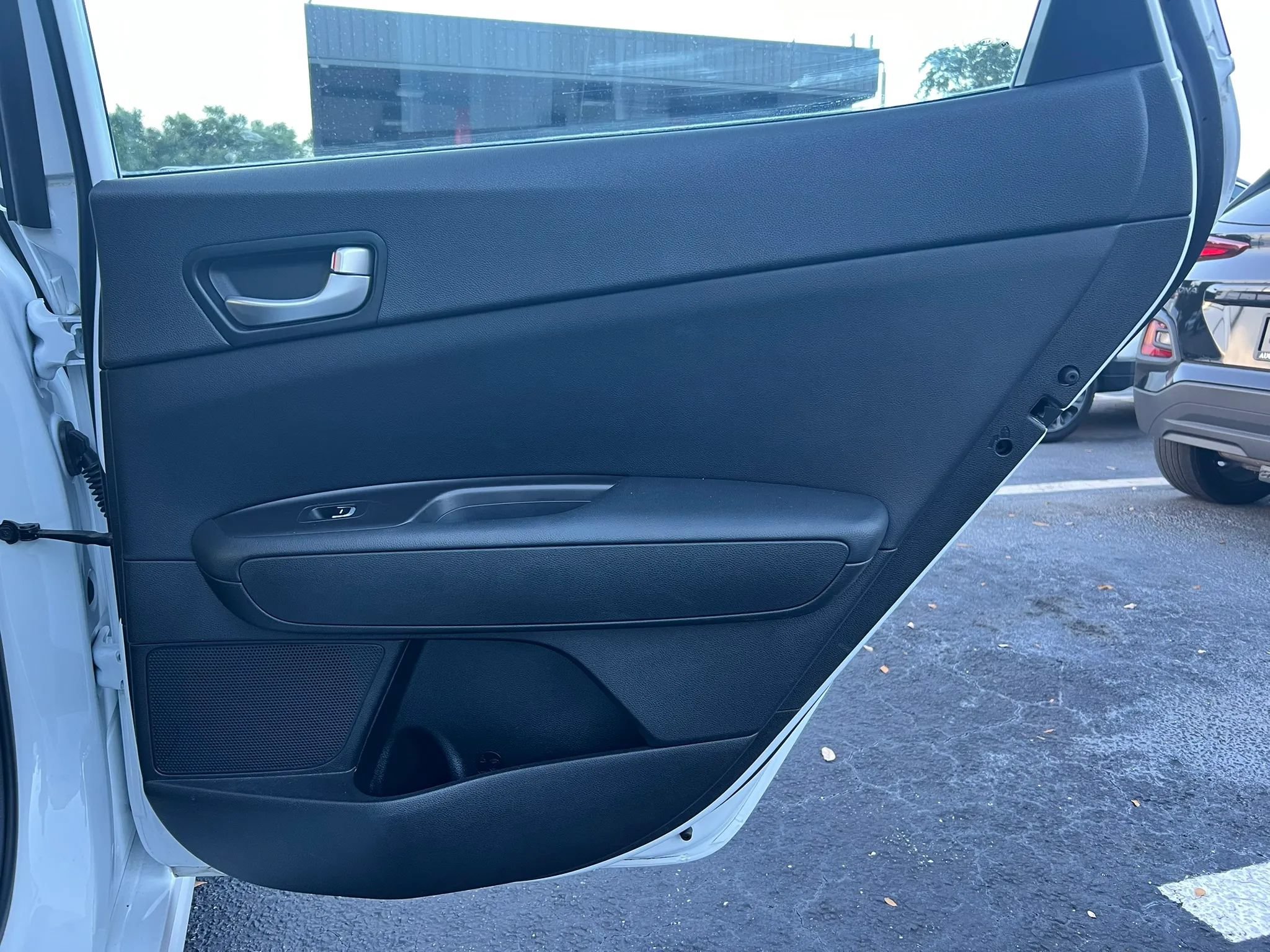 Used 2018 Kia Optima LX w/ 17" Alloy Wheels Package FWD image 16