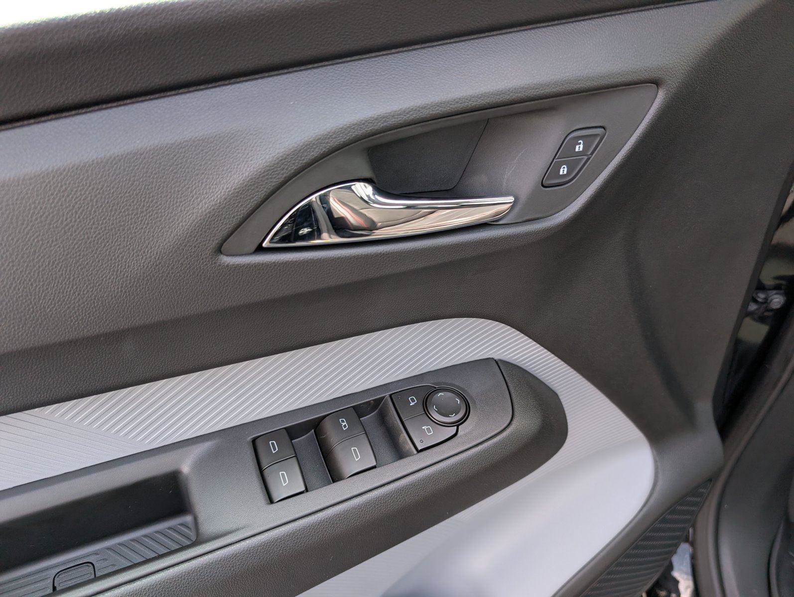 New 2027 Chevrolet Bolt RS w/ LPO, All-Weather Package FWD image 16