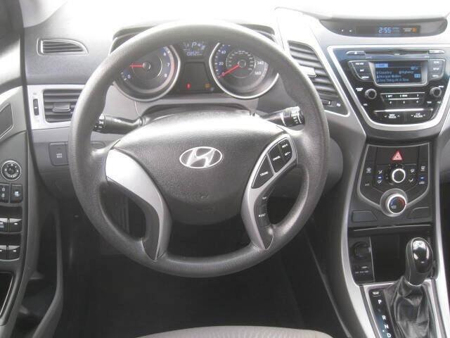 Used 2016 Hyundai Elantra SE FWD image 11