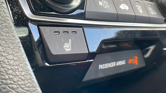 Used 2018 Honda Civic Touring image 17