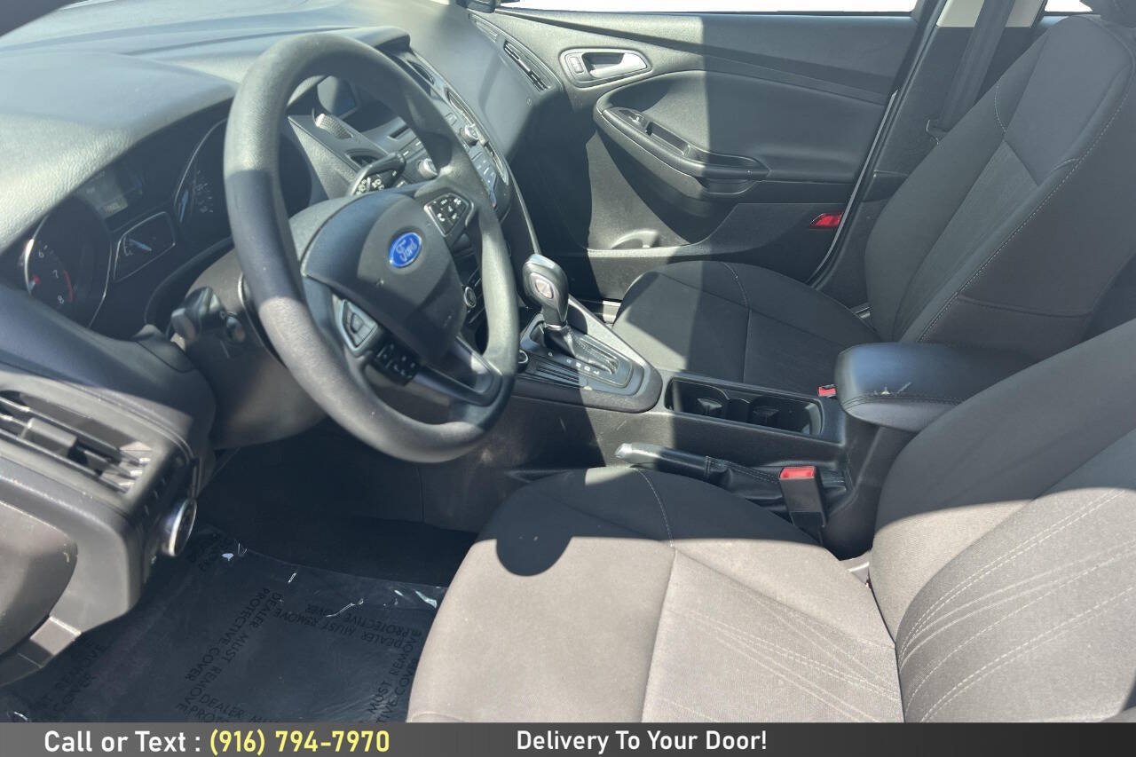 Used 2016 Ford Focus SE FWD image 13
