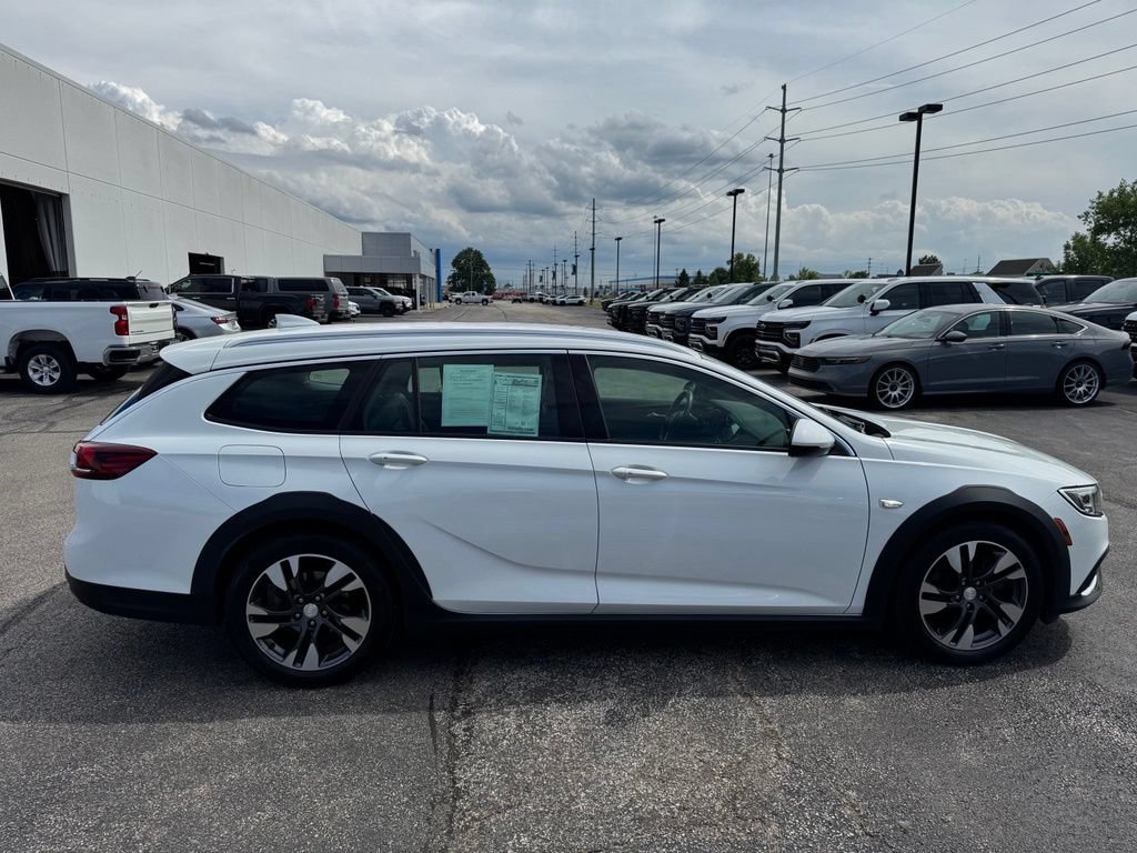 Used 2018 Buick Regal Essence w/ Driver Confidence Package #1 AWD/4WD image 8