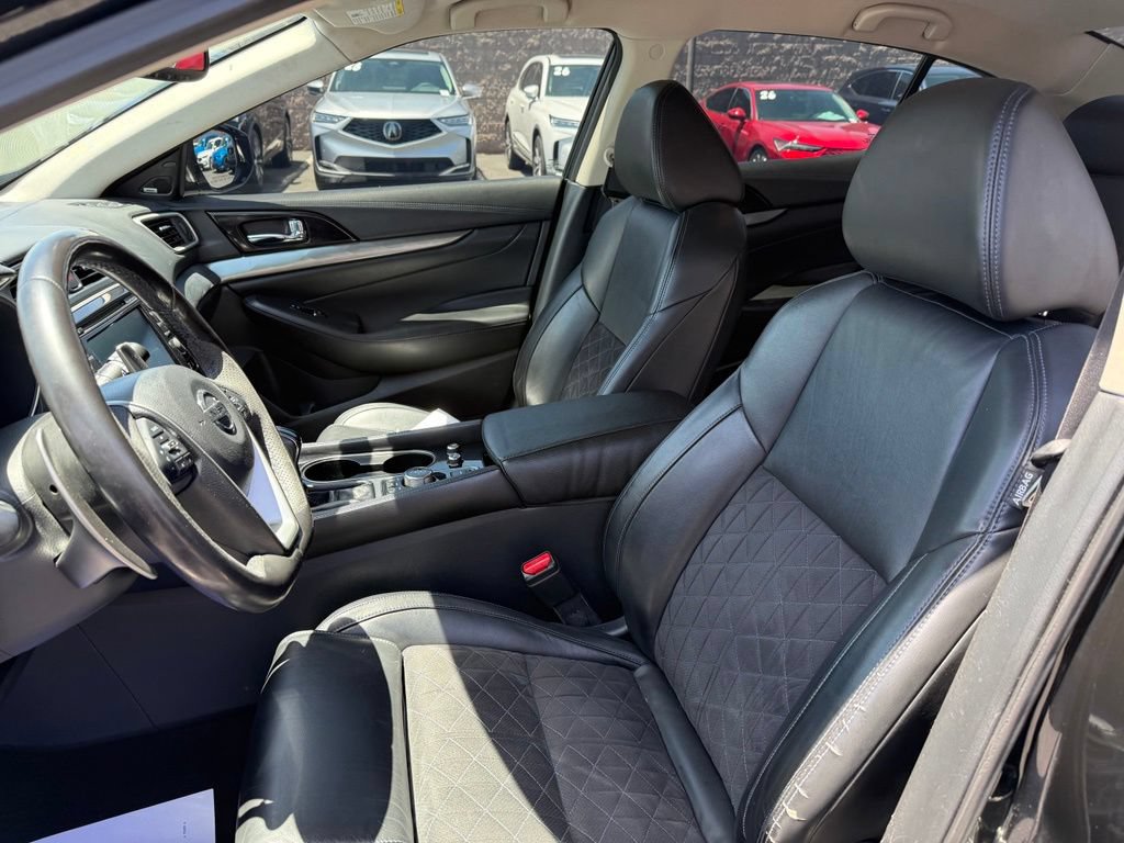 Used 2017 Nissan Maxima SR w/ Midnight Edition FWD image 15