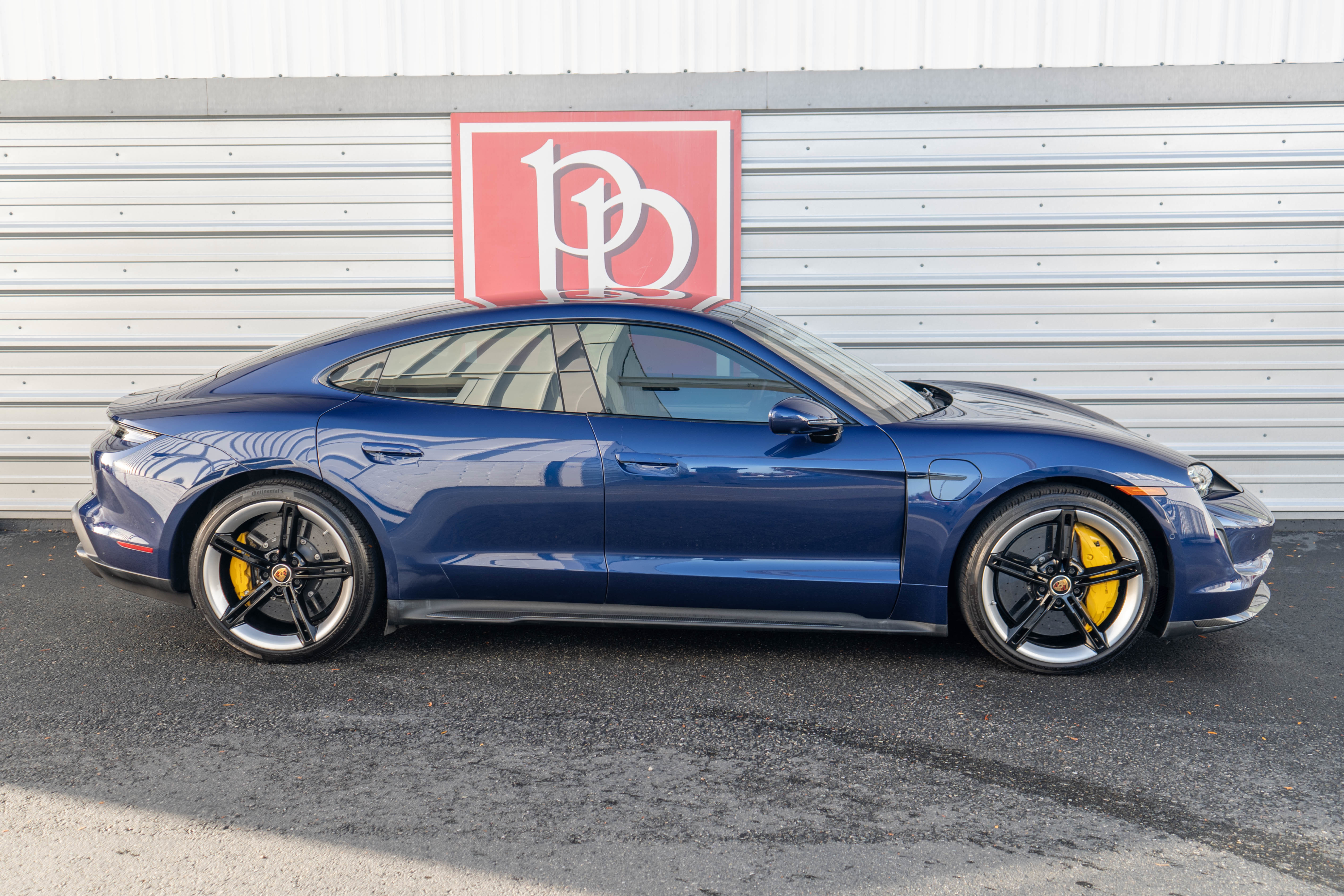 Used 2020 Porsche Taycan Turbo S image 41