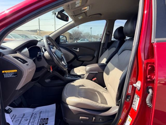 Used 2011 Hyundai Tucson Limited image 17