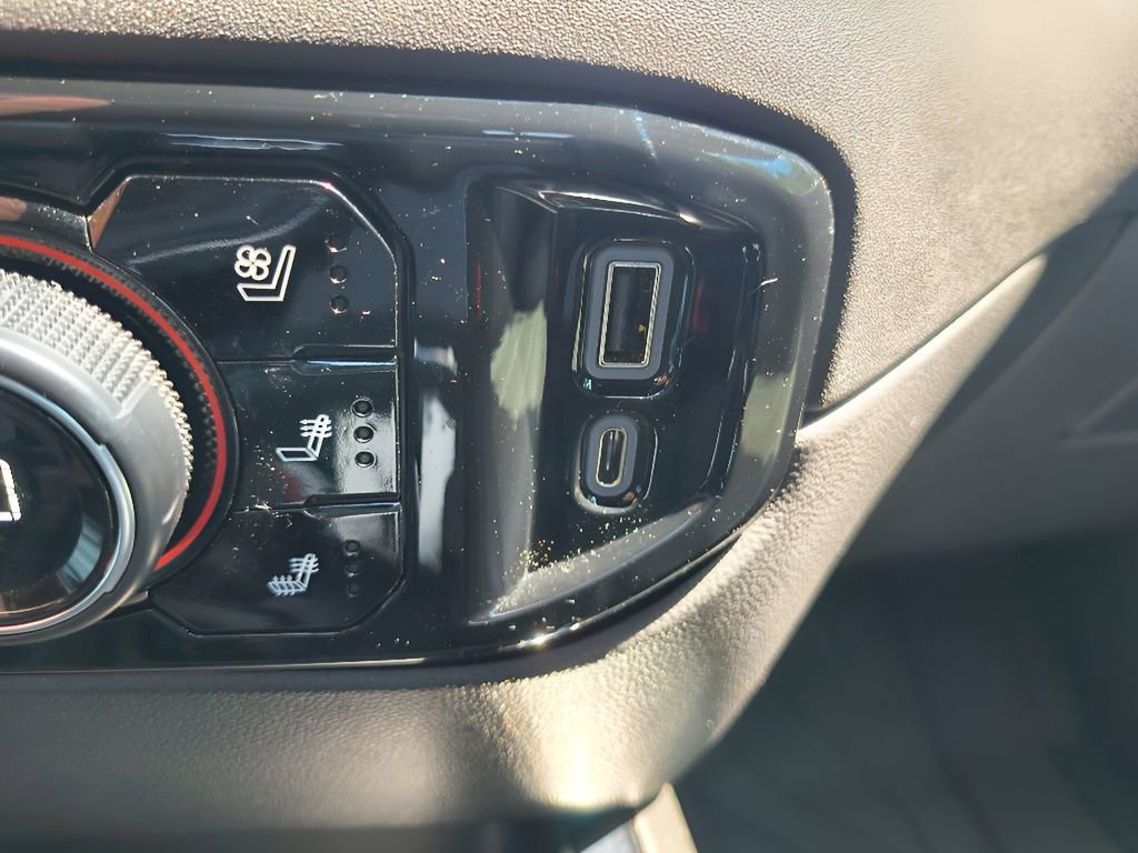 Used 2023 Chevrolet Silverado 1500 ZR2 w/ Technology Package image 27