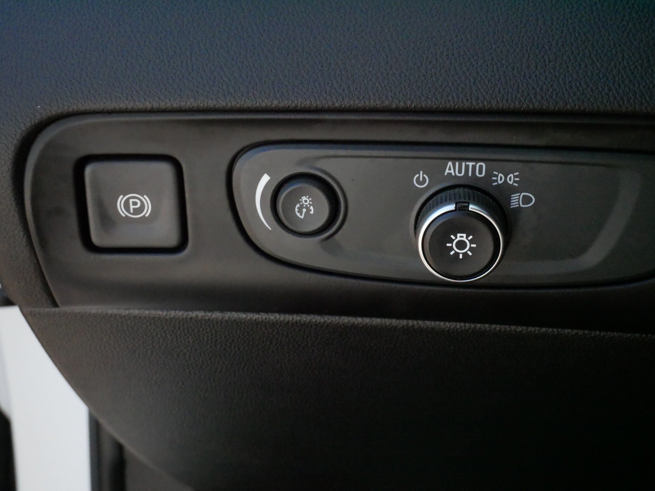Used 2019 Buick Enclave Premium AWD/4WD image 27
