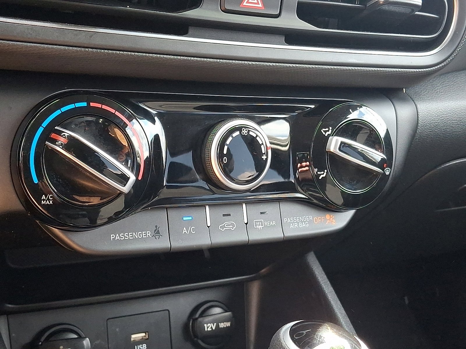 Certified 2023 Hyundai Kona SEL AWD/4WD image 16