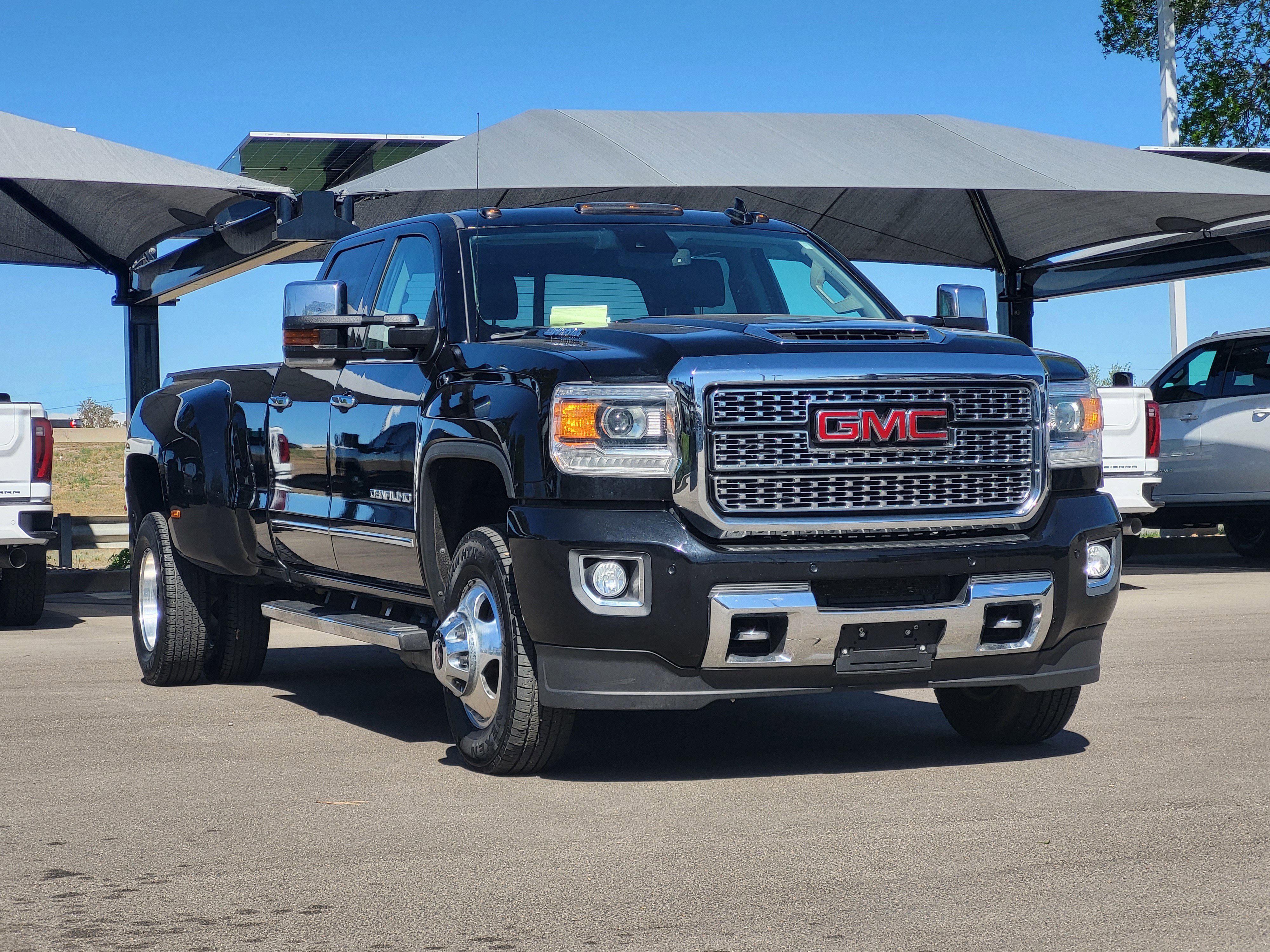 Used 2019 GMC Sierra 3500 Denali w/ Duramax Plus Package image 3