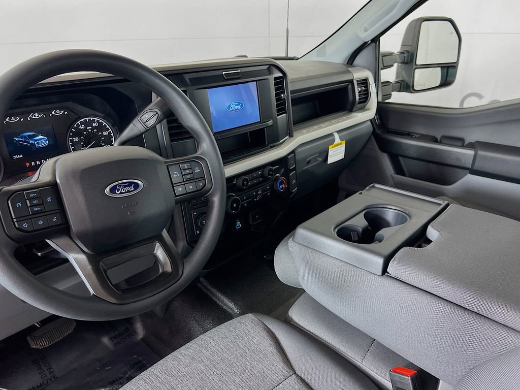 New 2026 Ford F250 XL w/ XL Chrome Package image 3