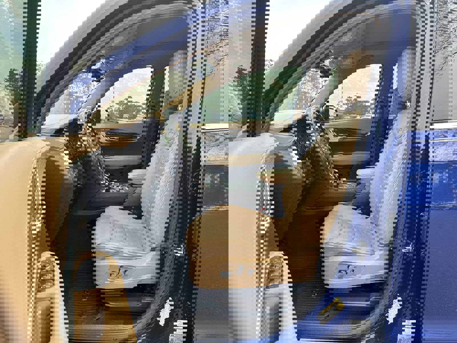 Used 2024 Cadillac XT6 Premium Luxury w/ Platinum Package image 16