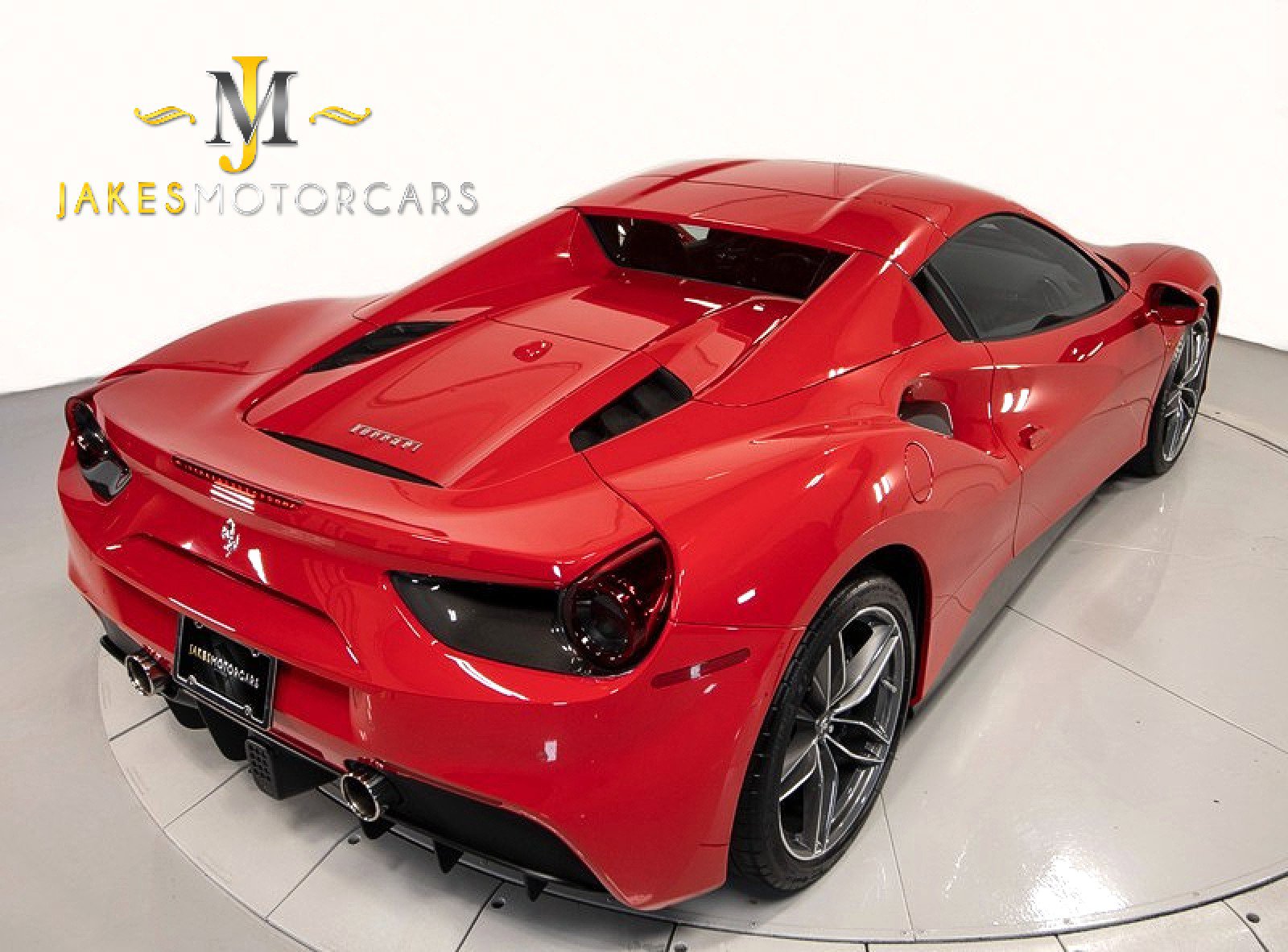 Used 2018 Ferrari 488 Spider image 12