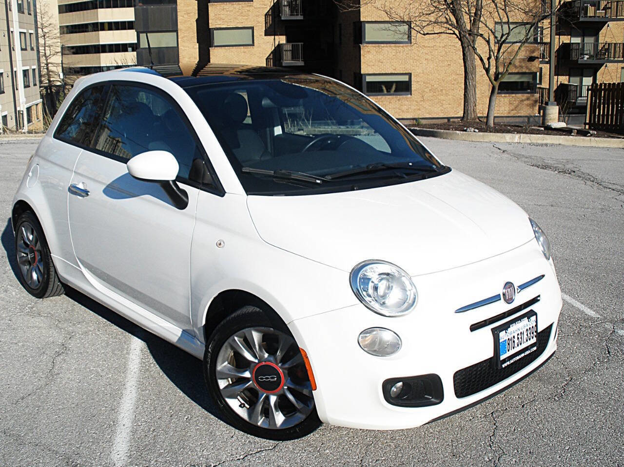 Used 2015 FIAT 500 Sport w/ Comfort/Convenience Group image 2