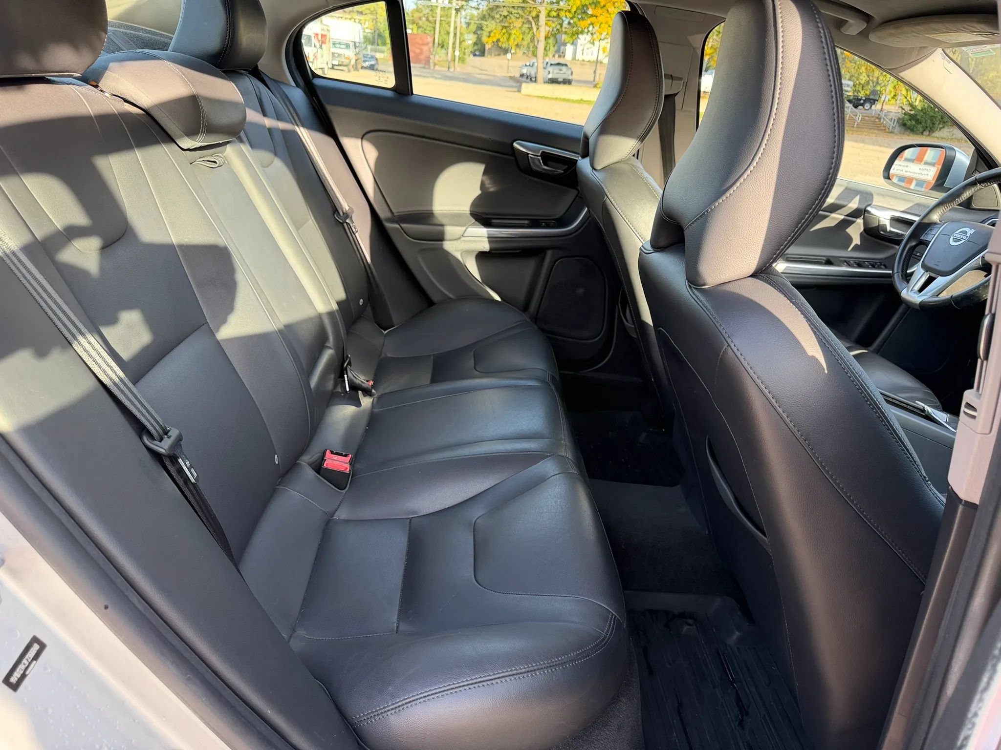 Used 2015 Volvo S60 T5 Premier w/ Convenience Package AWD/4WD image 18