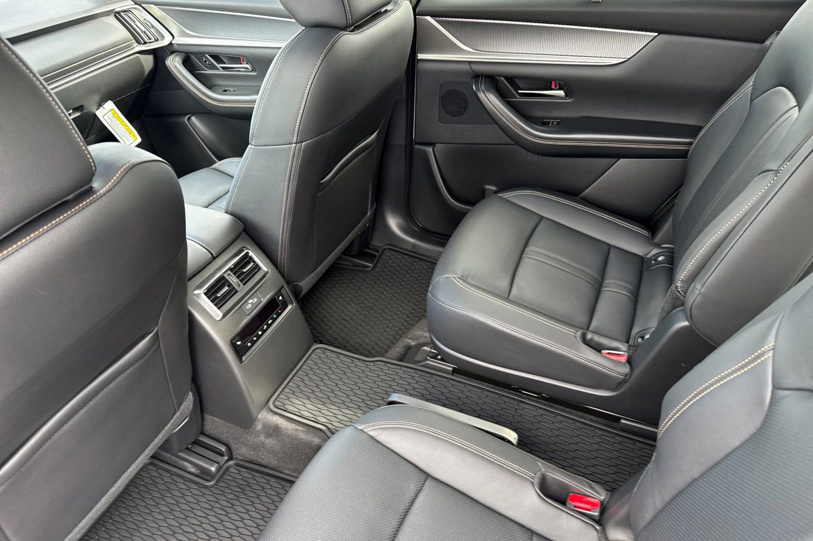 New 2026 MAZDA CX-90 Plug-In Hybrid w/Premium Sport image 9