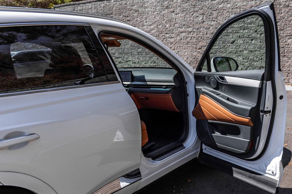 Used 2026 Genesis GV80 2.5T Advanced image 14