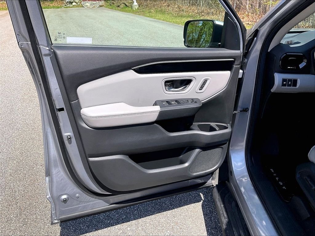 Used 2024 Honda Pilot EX-L image 9