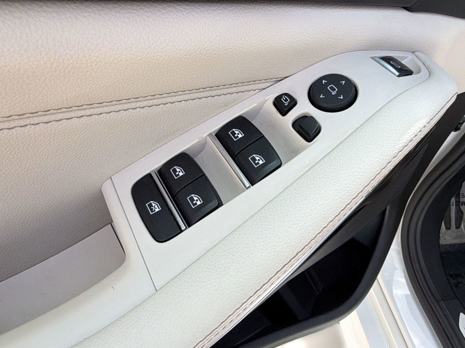 Used 2019 BMW X5 xDrive40i w/ M Sport Package image 21