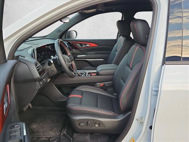 New 2026 Chevrolet Traverse RS w/ LPO, Floor Liner Package FWD image 4