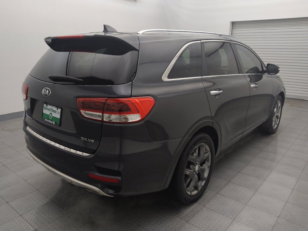 Used 2017 Kia Sorento SX image 9