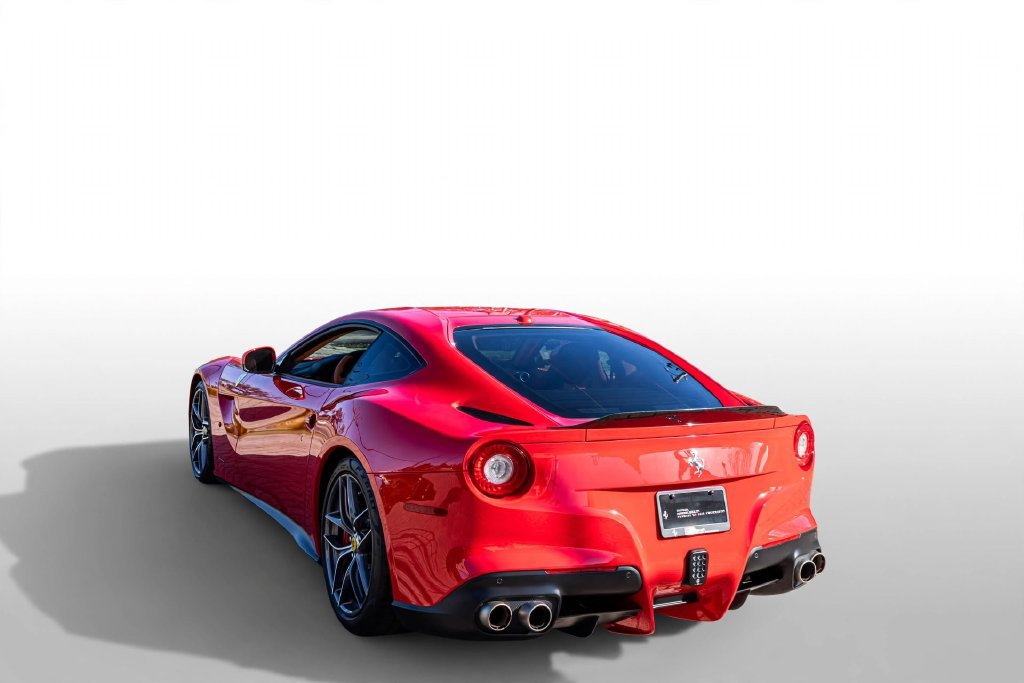 Used 2016 Ferrari F12 Berlinetta RWD image 25
