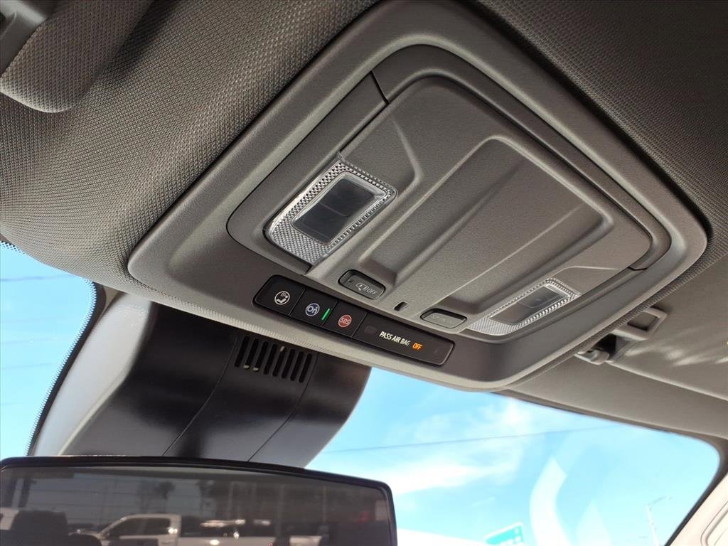 Used 2025 Chevrolet Silverado 3500 LT image 27
