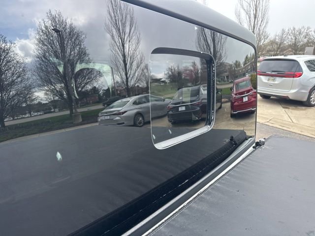 Used 2024 Jeep Gladiator Willys image 30