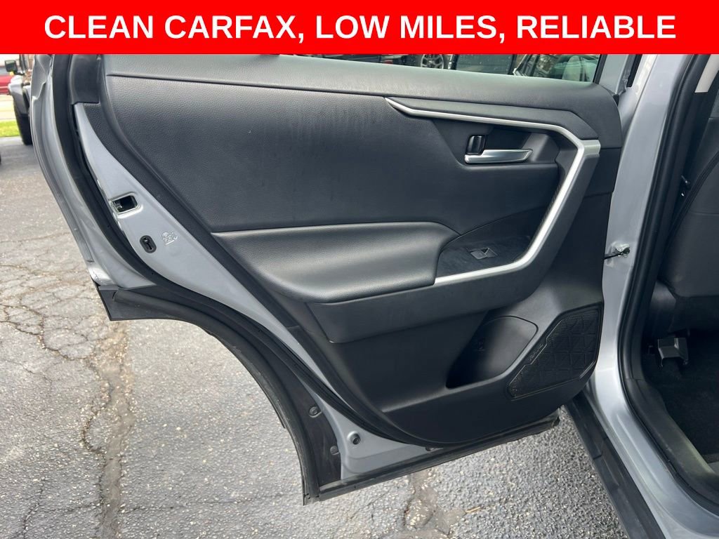Used 2022 Toyota RAV4 XLE AWD/4WD image 19