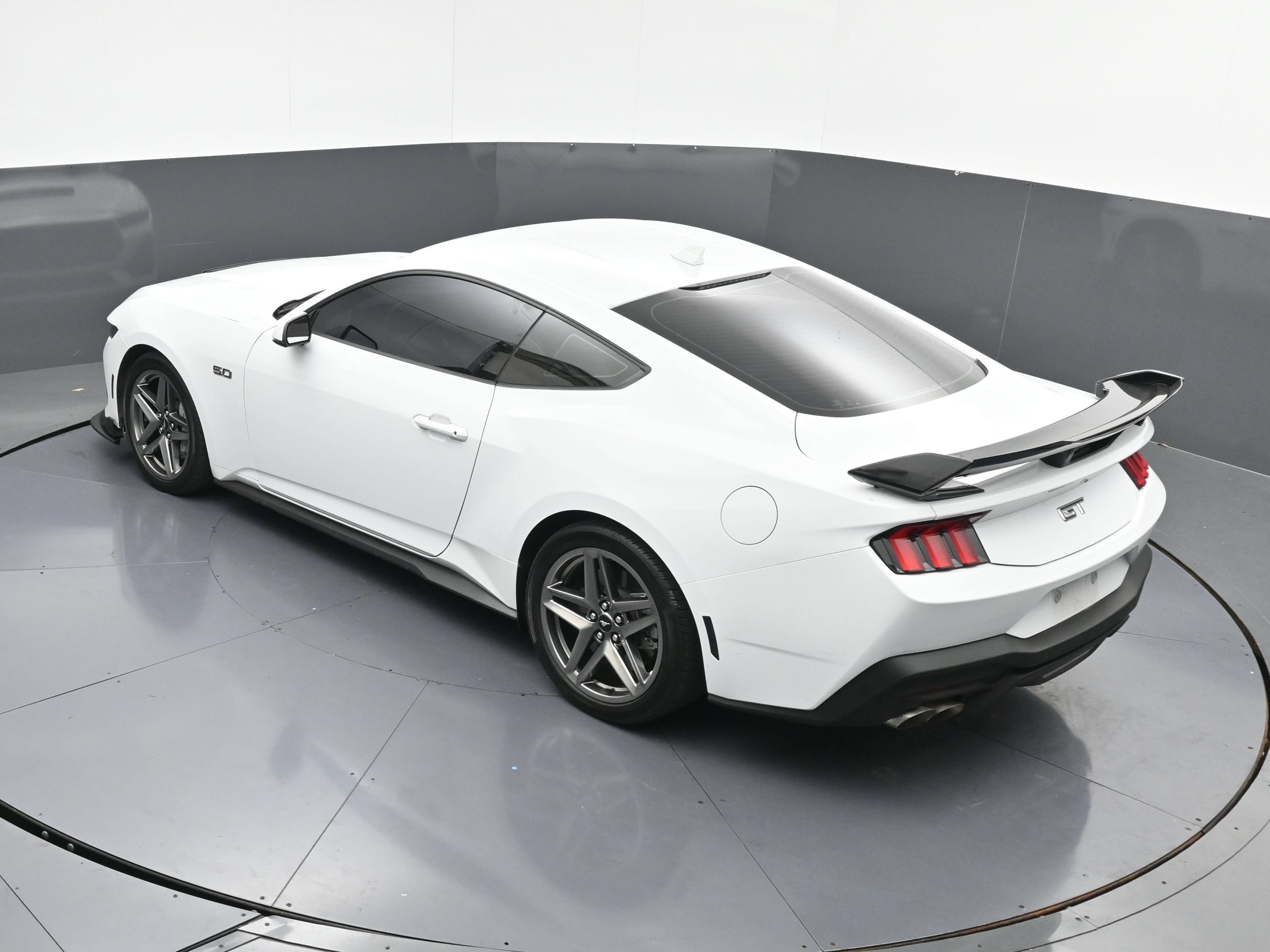Used 2025 Ford Mustang GT Premium RWD image 38