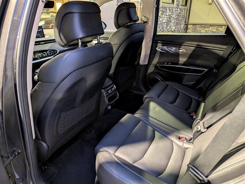 Used 2025 Genesis GV70 2.5T image 26