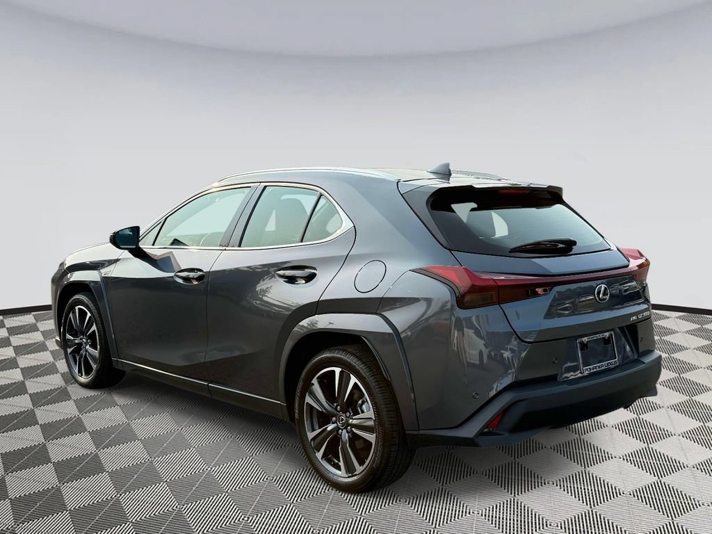 Used 2025 Lexus UX 300h AWD w/ Accessory Package (Z1) image 4