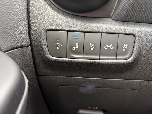 Used 2020 Hyundai Kona Ultimate AWD/4WD image 25