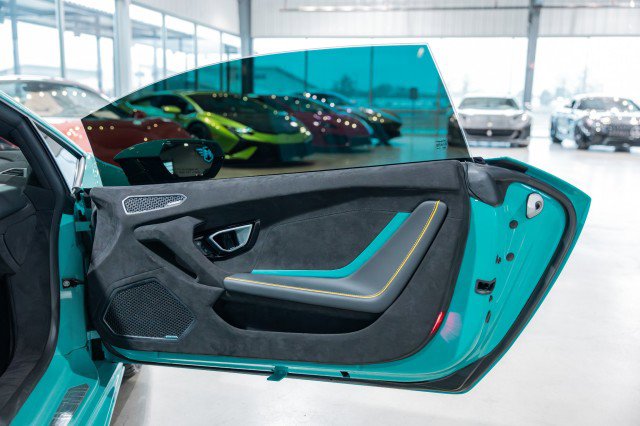 Used 2024 Lamborghini Huracan Tecnica image 18