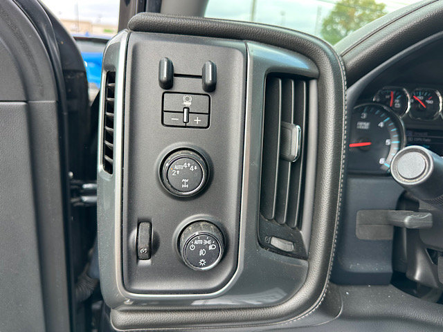 Used 2017 Chevrolet Silverado 1500 LTZ w/ Sport Package AWD/4WD image 22