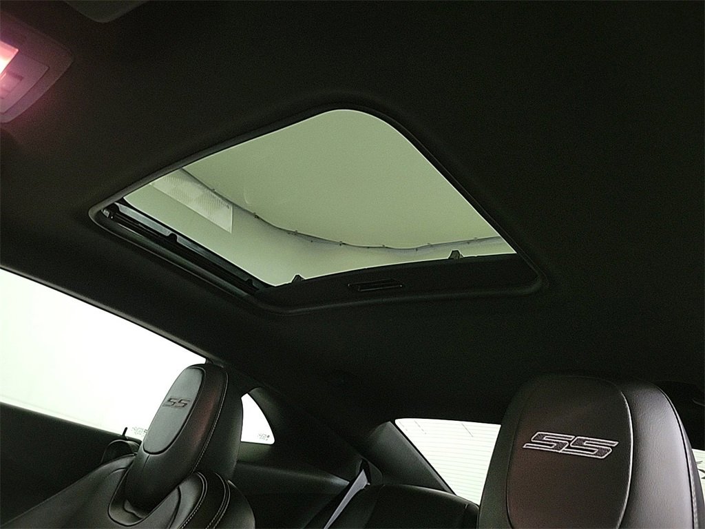 Used 2011 Chevrolet Camaro SS w/ RS Package image 12