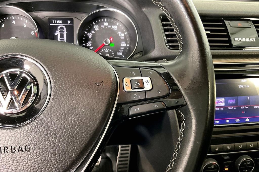 Used 2018 Volkswagen Passat 3.6 image 29